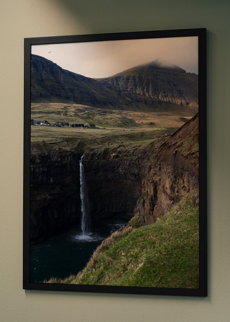 Faerská hora a vodopád