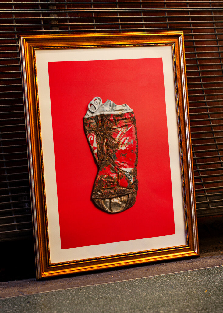 Urban Vintage coke tin in red