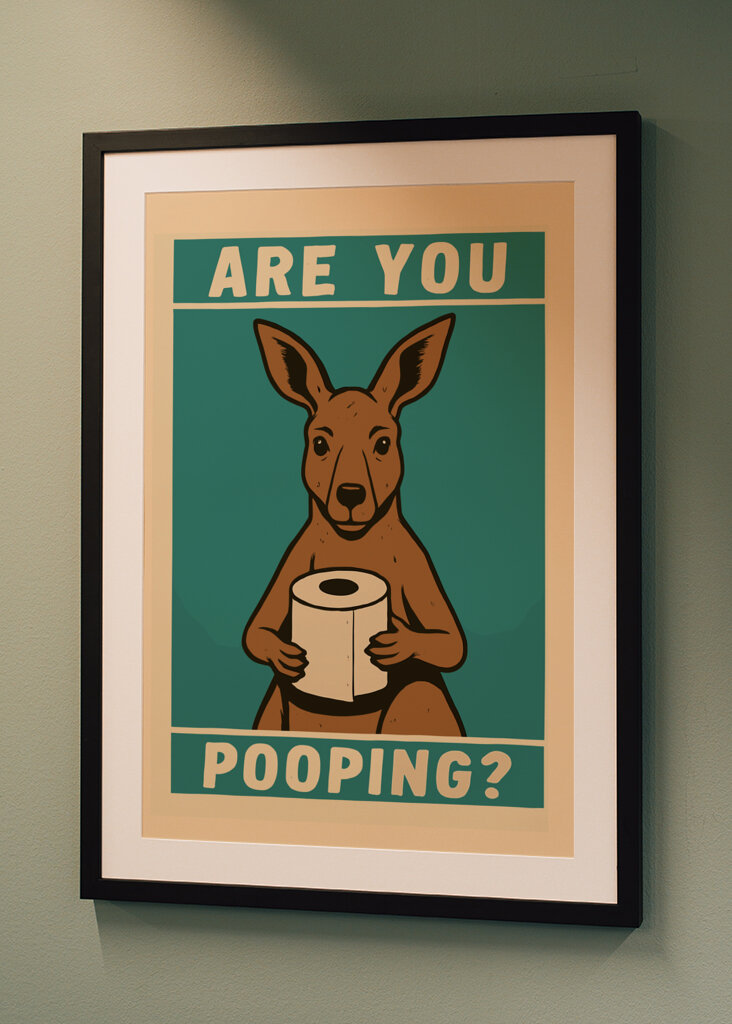 Neugierige Katze mit Toilettenpapier