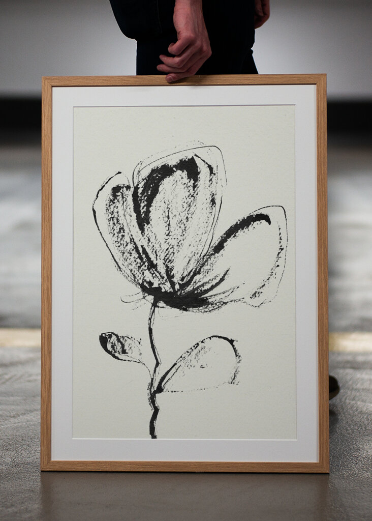 Petal Sketch Essence