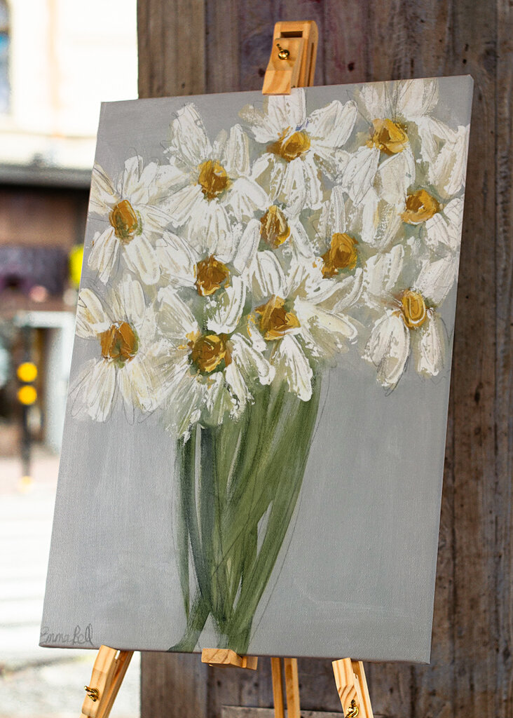 Delicate Bouquet of Daisies