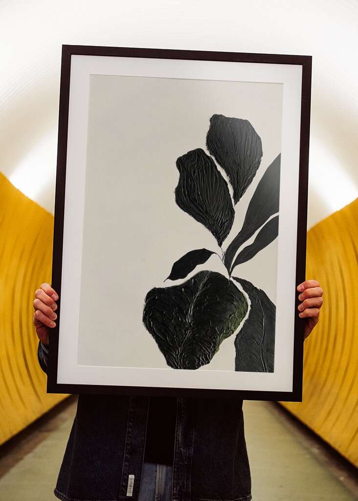 Textured Leaf Elegance