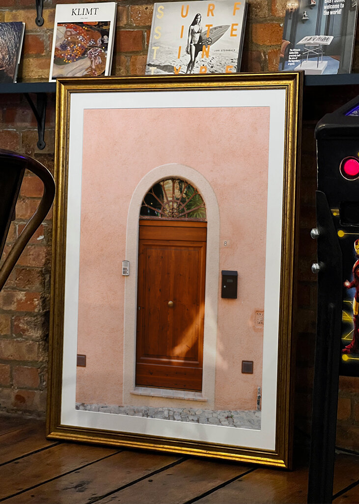 Staré hnědé dveře | Itálie 