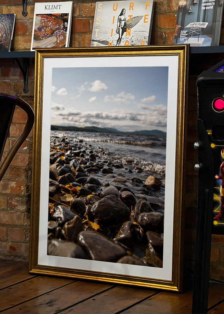 Stenig norrlandsstrand