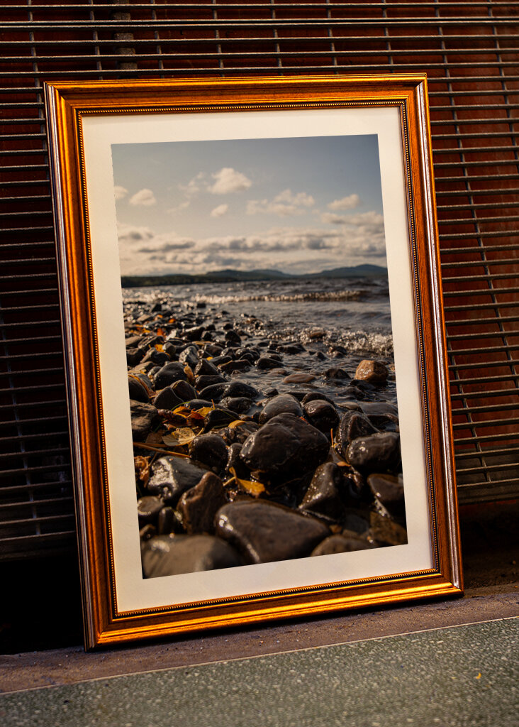 Stenig norrlandsstrand