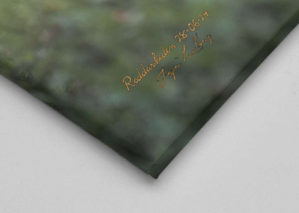 Ræveunge i solstråle