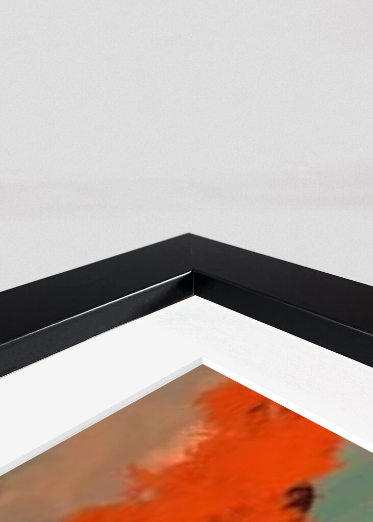 Vrolijke zonsondergang onder de rode boom