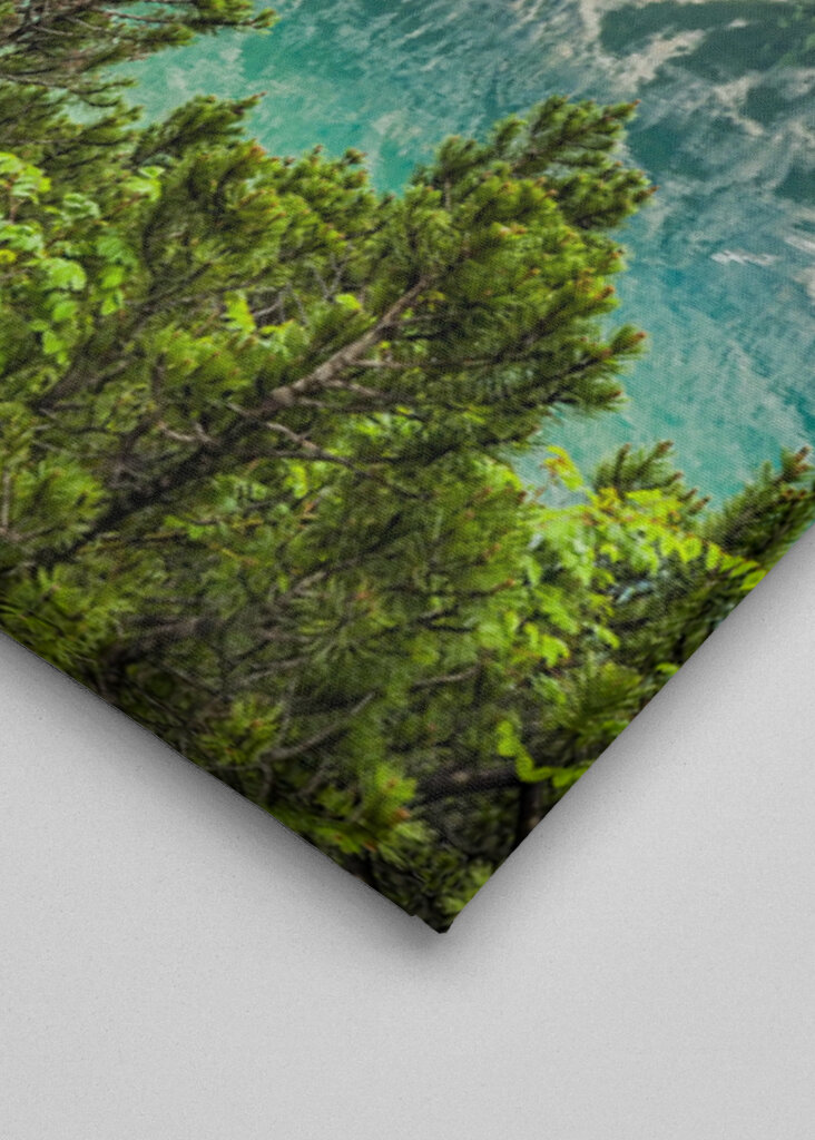 Tranquil Reflections: A Serene Mountain Lake Landscape