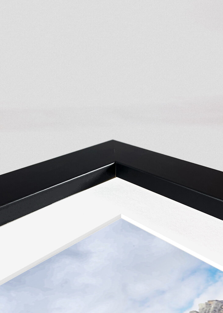 Tranquil Reflections: A Serene Mountain Lake Landscape