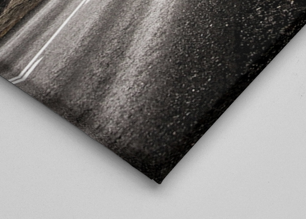 Cesta mezi islandskými horami