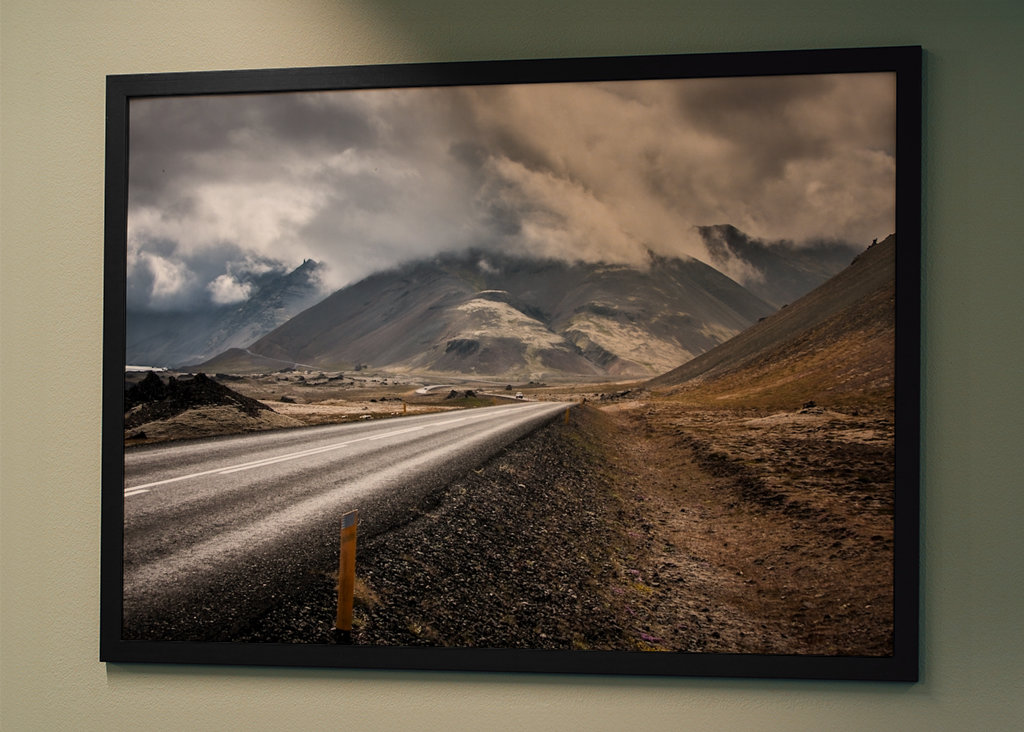Cesta mezi islandskými horami