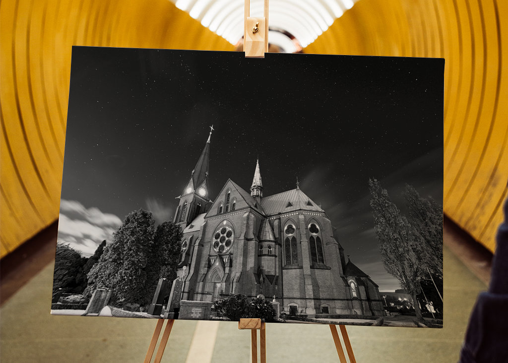 Asmundtorps Kyrka v noci