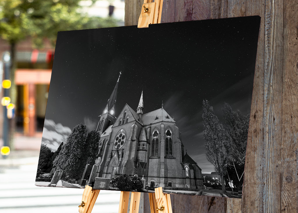 Asmundtorps Kyrka v noci