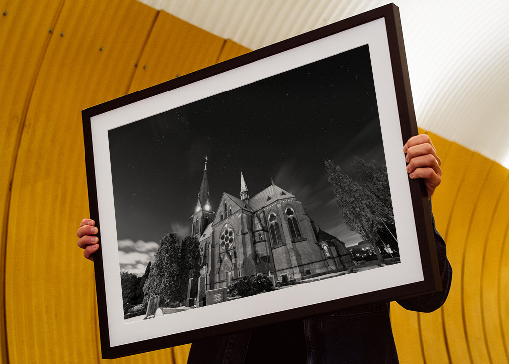 Asmundtorps Kyrka v noci