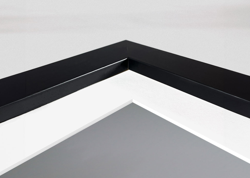 Mlhavý den u jezera