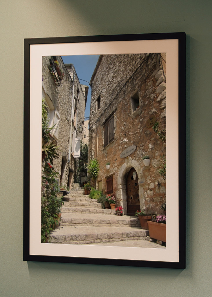 Lépcsőház a sikátorban