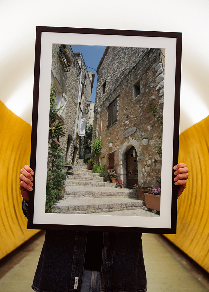 Lépcsőház a sikátorban