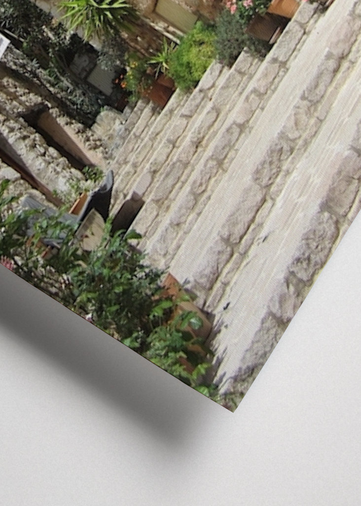 Lépcsőház a sikátorban