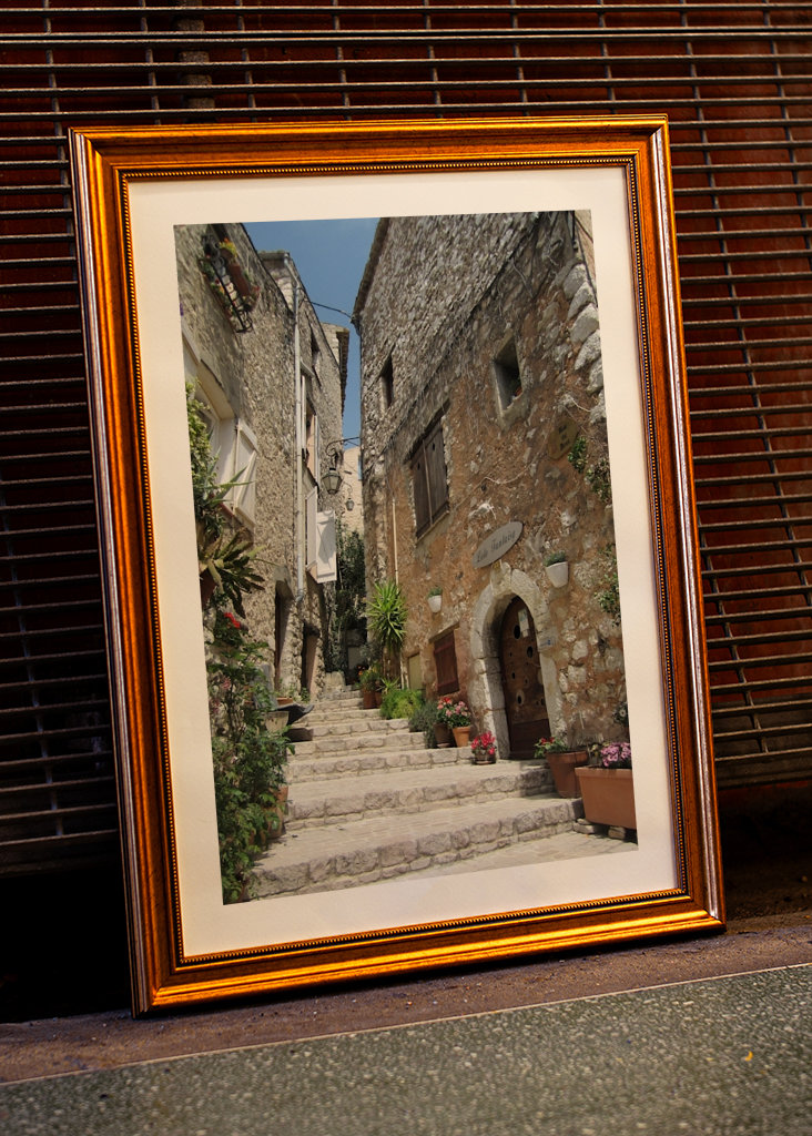 Lépcsőház a sikátorban