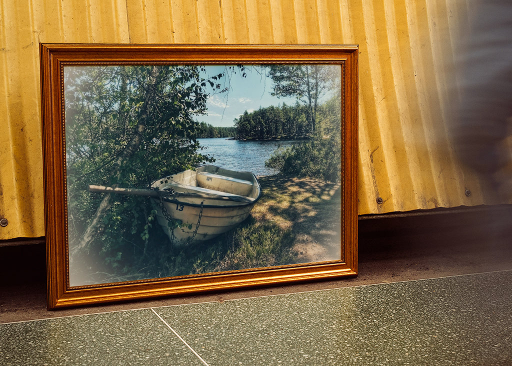 Ein Boot an einem See