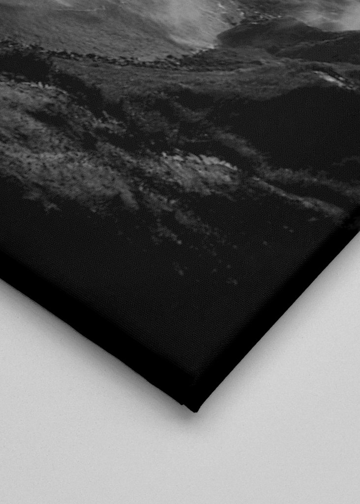 Černobílý vodopád