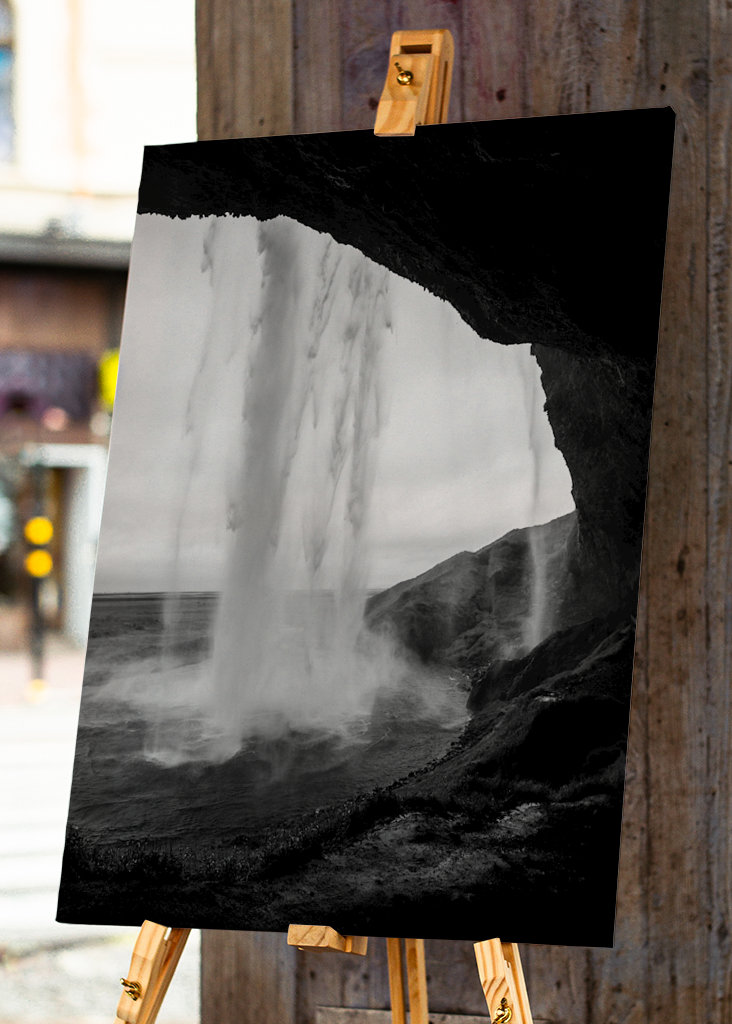 Černobílý vodopád