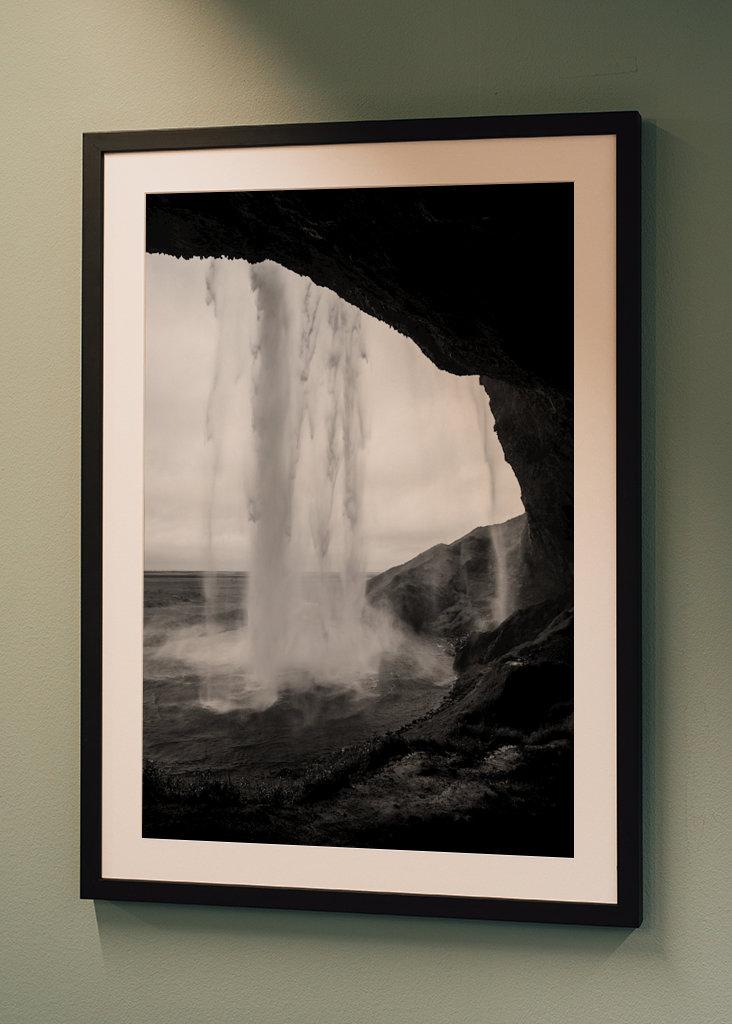 Černobílý vodopád