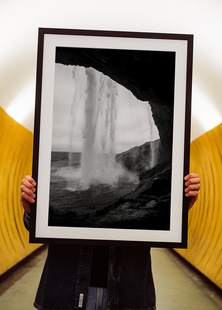 Černobílý vodopád