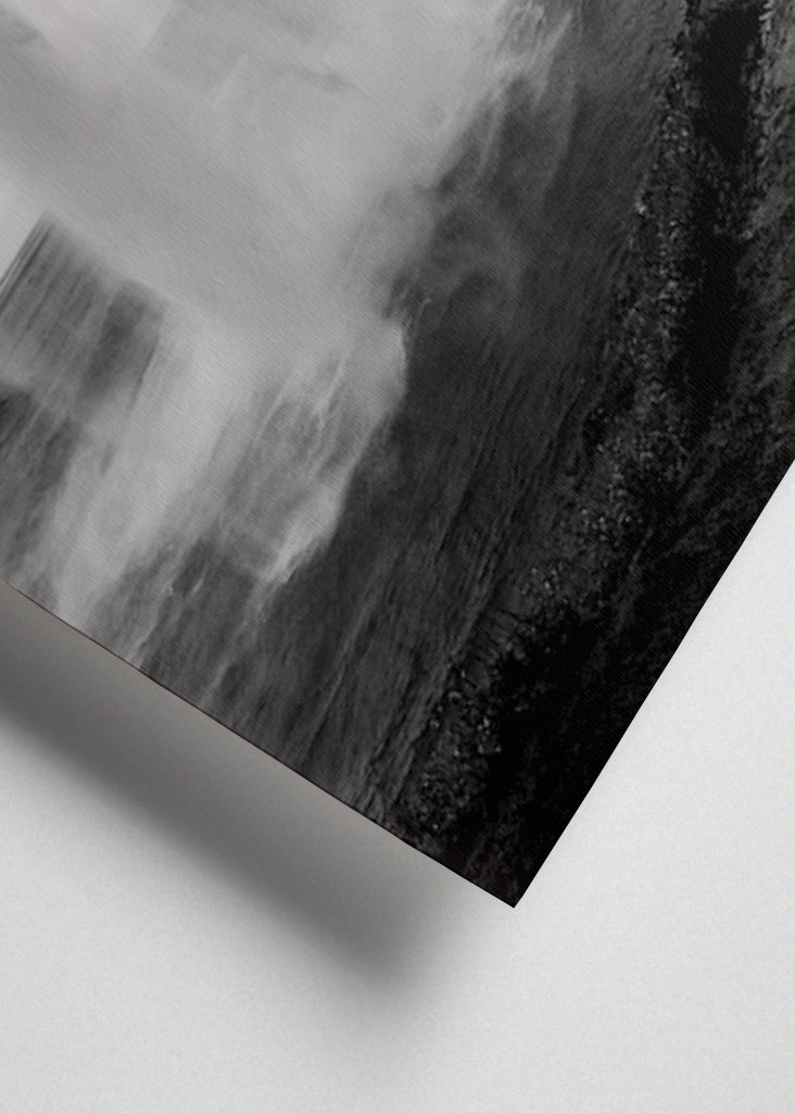 Černobílý vodopád