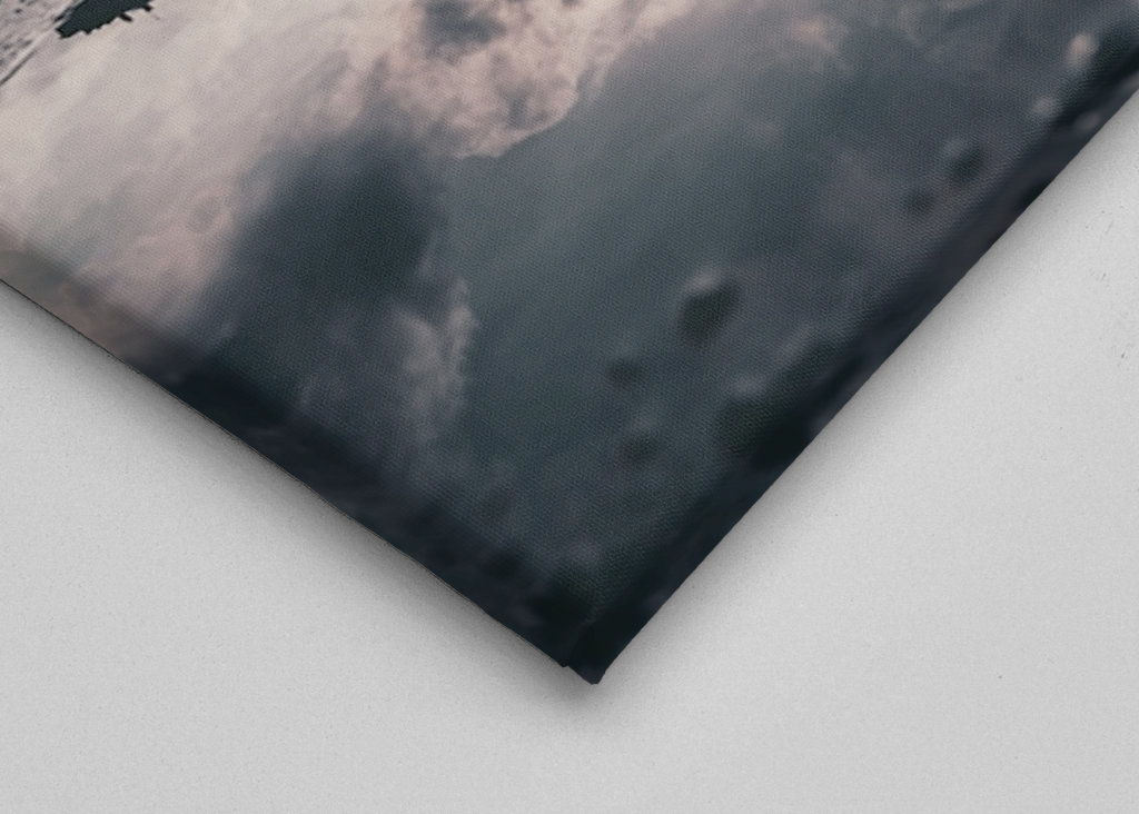 Söder Mälarstrand reflects