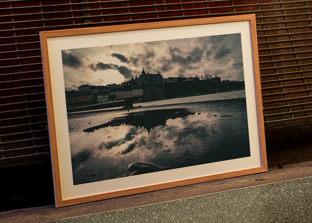 Söder Mälarstrand reflects
