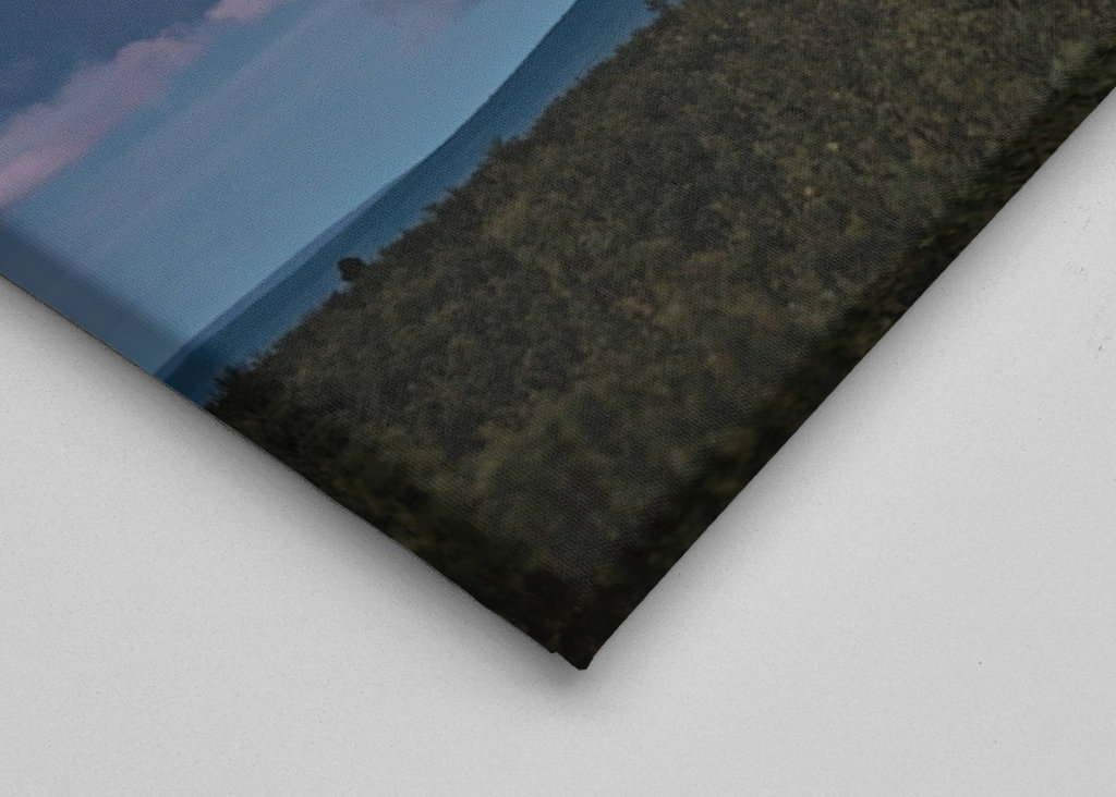 Auringonlasku Lapin tuntureilla