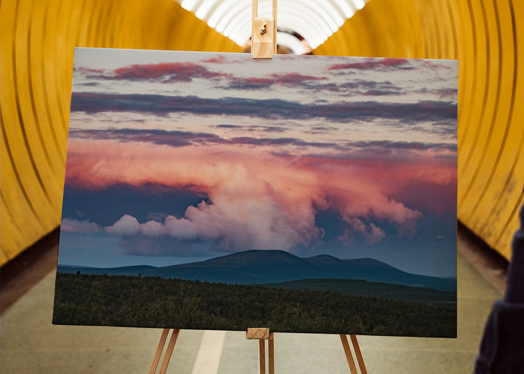 Auringonlasku Lapin tuntureilla