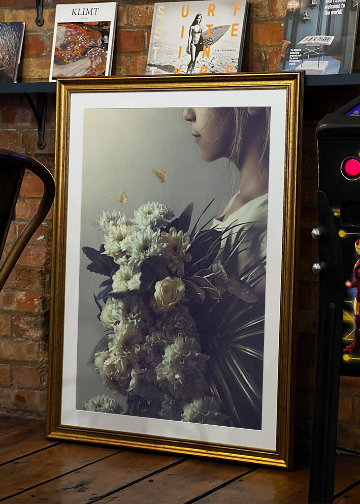 Das Mädchen mit dem Strauß