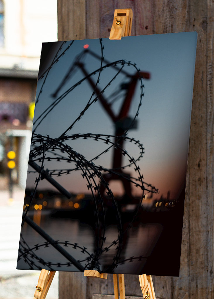 Havnekran og pigtråd