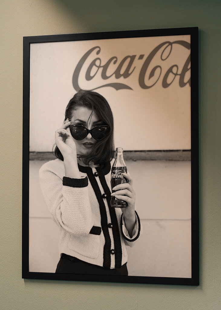 Coca Cola Mädchen