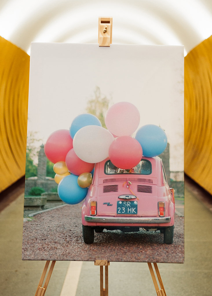 Legrační růžový klasický balónek do auta