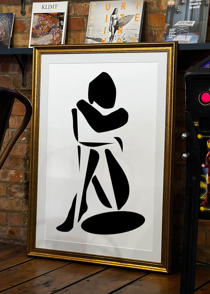 Fille recroquevillée