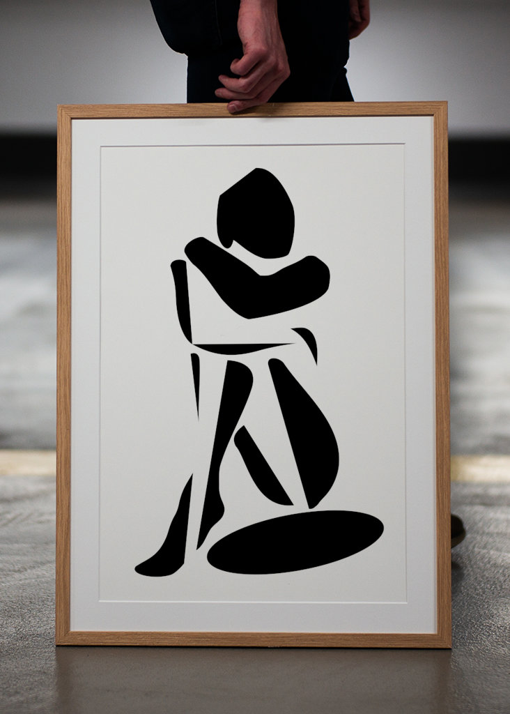 Fille recroquevillée