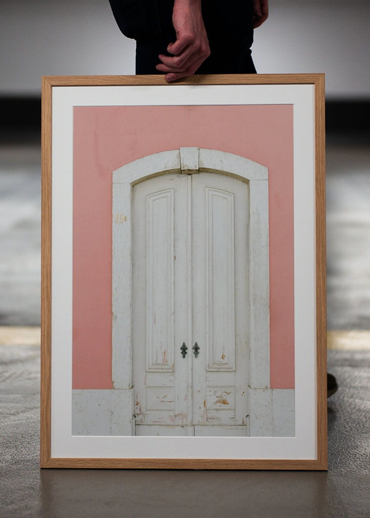 Alte Pastelltür in Lissabon