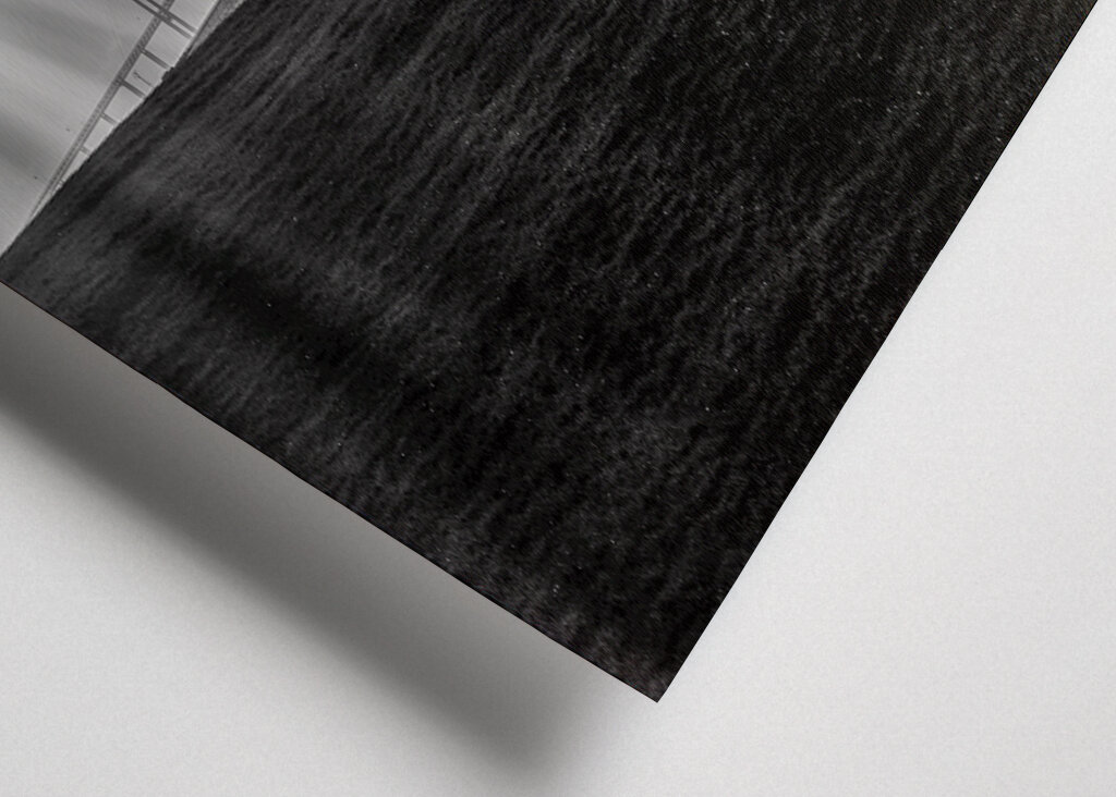 Most nad Sundem w czerni i bieli