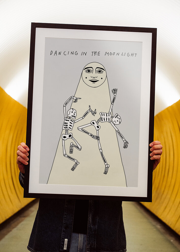 Dancing in the moonlight 