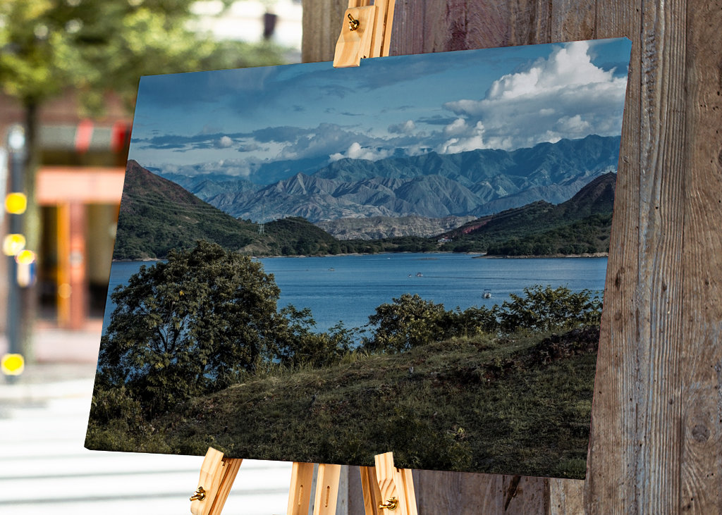 The mountains and the Lake
