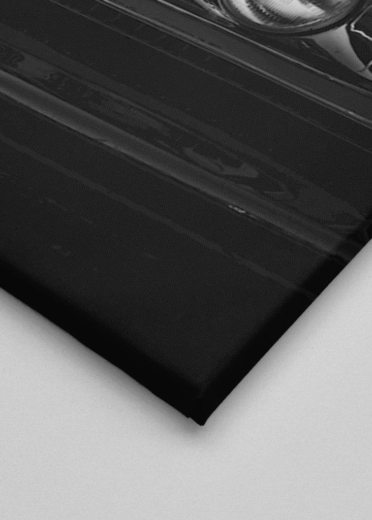 Car outside Grand Hotel BW