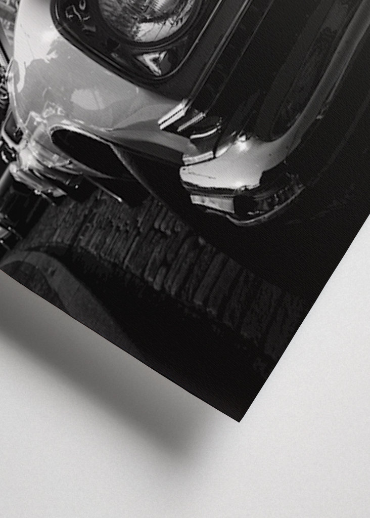 Car outside Grand Hotel BW