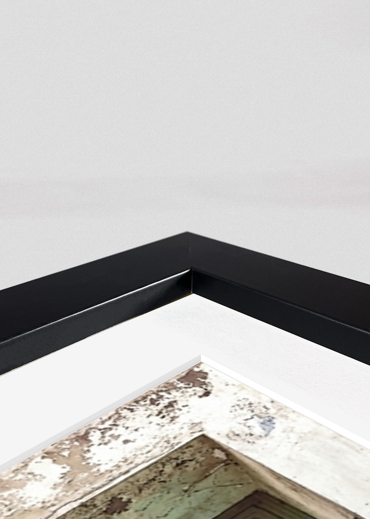 Modré dveře s patinou