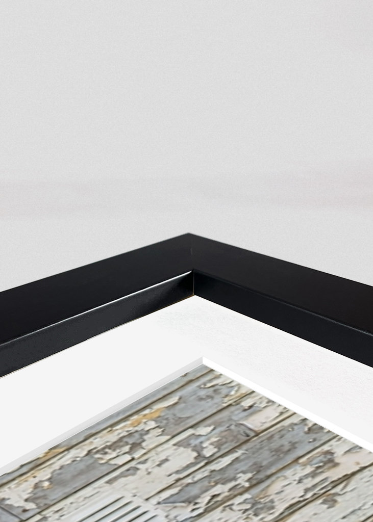 Blaue Tür und Sommerblumen