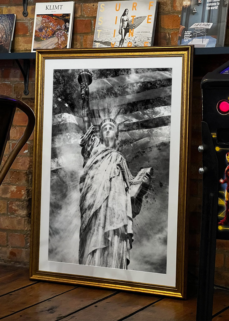 Modern Art STATUE OF LIBERTY