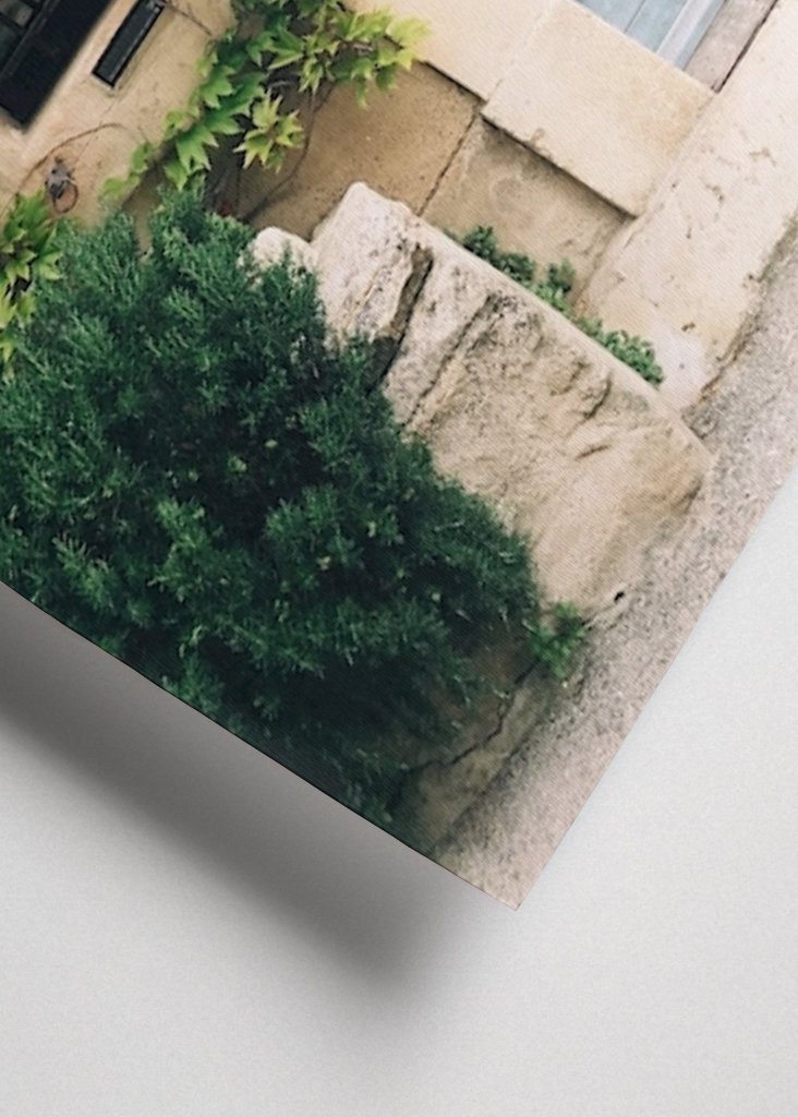 The Blue door in Provence