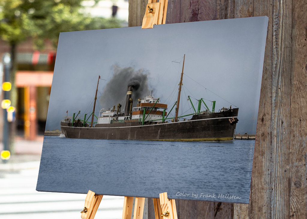 Steam cargo ship MacKarra